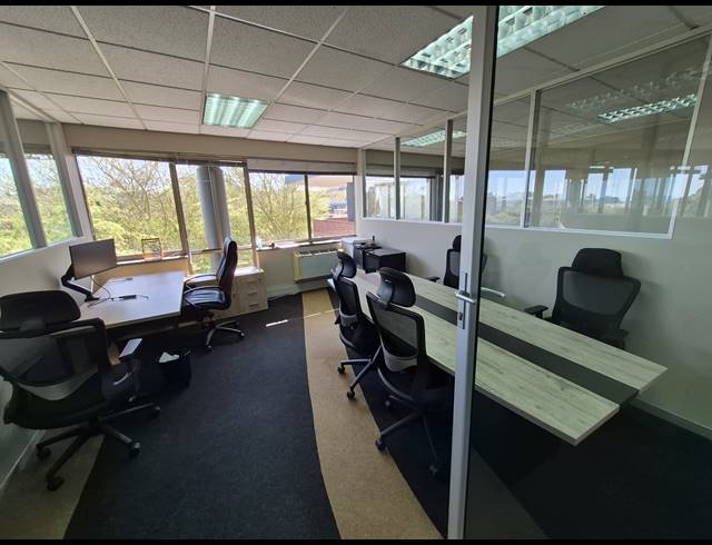 306M² OFFICE TO LET IN WOODMEAD